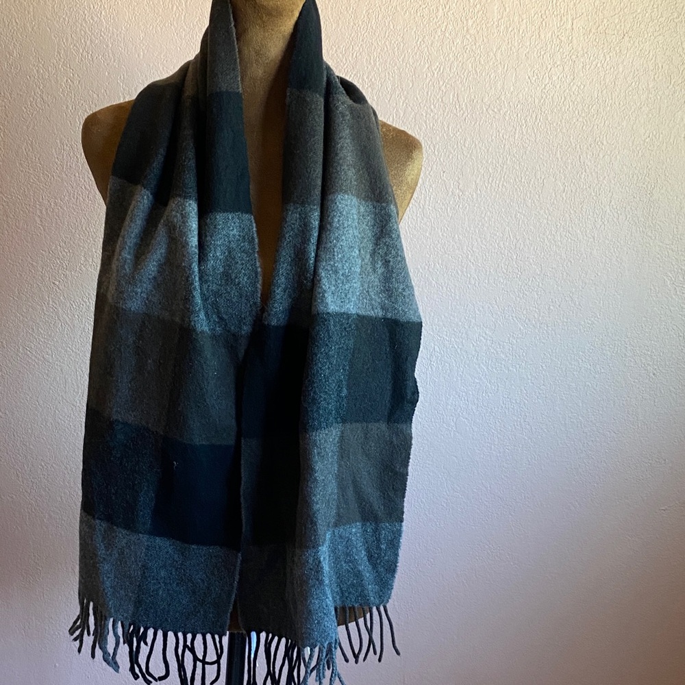 Jos. A. 100% Cashmere Bank Black and Gray Plaid Scarf